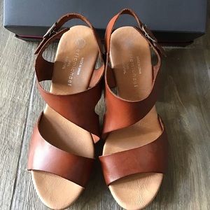 Eric Michael Women’s Ginger Sandal